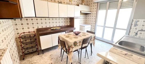 Квартира с 2 спальнями в Таранто, Италия № 83050 9