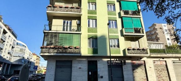 3 rooms Apartment in Turin, Italy No. 124936 17
