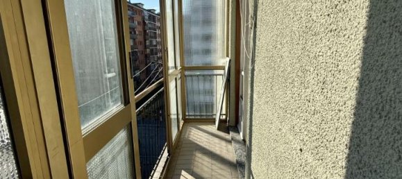 3 rooms Apartment in Turin, Italy No. 124936 24