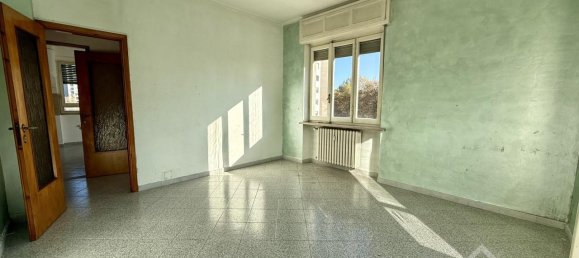 3 rooms Apartment in Turin, Italy No. 124936 7