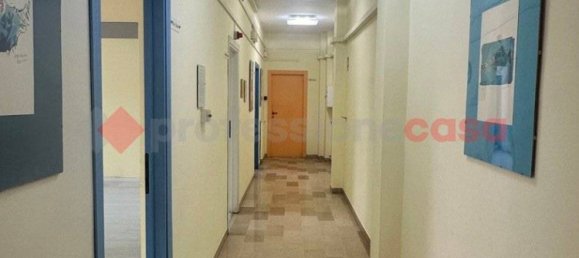 5 rooms Office in Livorno, Italy No. 356713 3