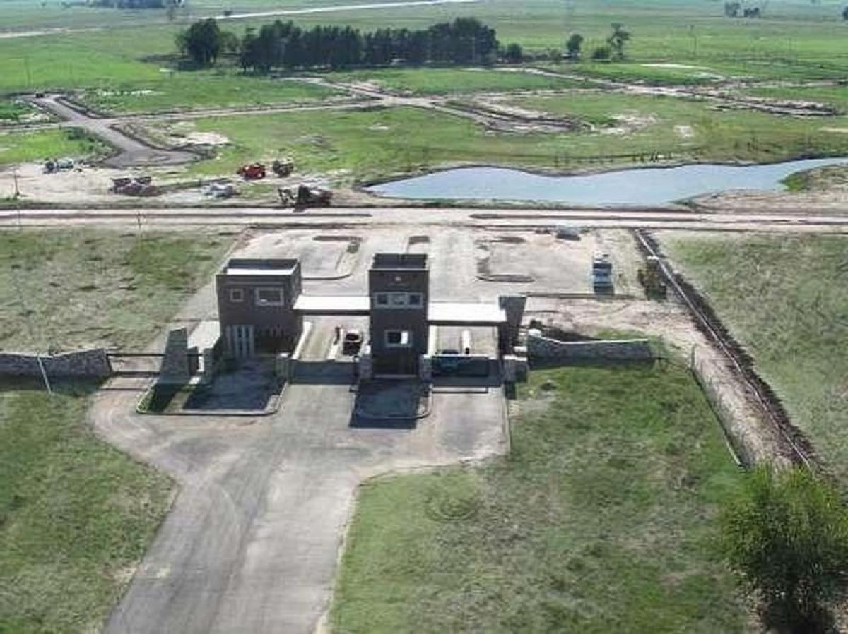 Grundstück in Ezeiza, Argentina, Nr. 42764