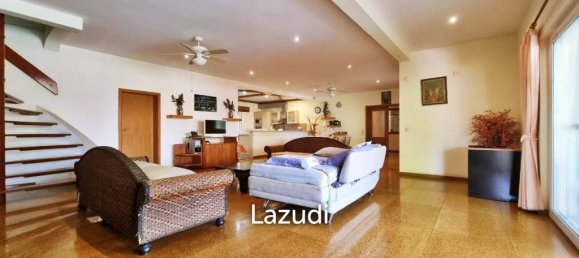 4 bedrooms Cafe / restaurant in Pattaya, Thailand No. 15384 10