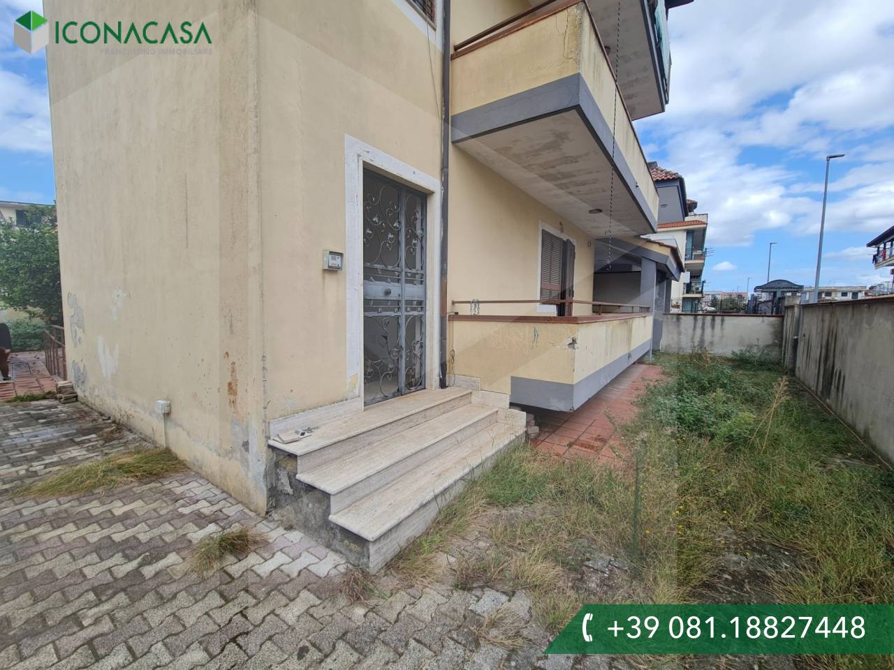 6 rooms House in Villaricca, Italy No. 29390
