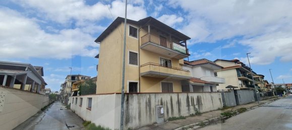 6 rooms House in Villaricca, Italy No. 29390 6