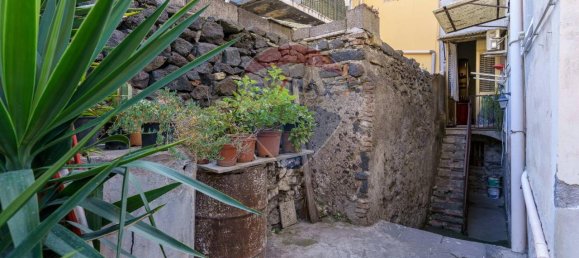 5 rooms House in Catania, Italy No. 173560 23
