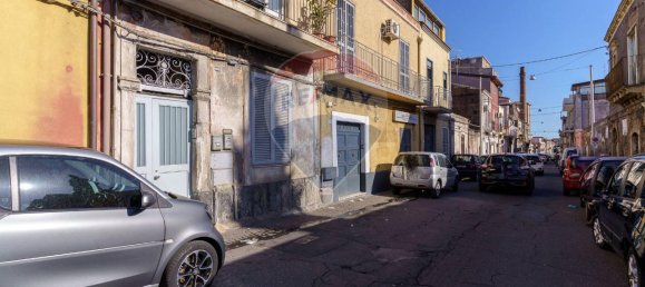 5 rooms House in Catania, Italy No. 173560 30