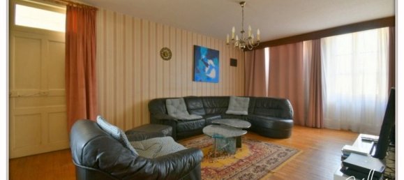 5 Schlafzimmer Stadthaus in Le Chatelet, France, Nr. 75906 13