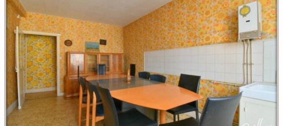 5 Schlafzimmer Stadthaus in Le Chatelet, France, Nr. 75906 48