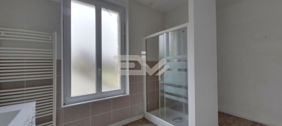 5 bedrooms House in Braine, France No. 83318 4