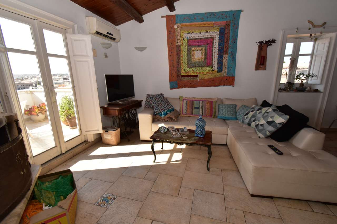 3 rooms Apartment in Syracuse, Italy No. 386424