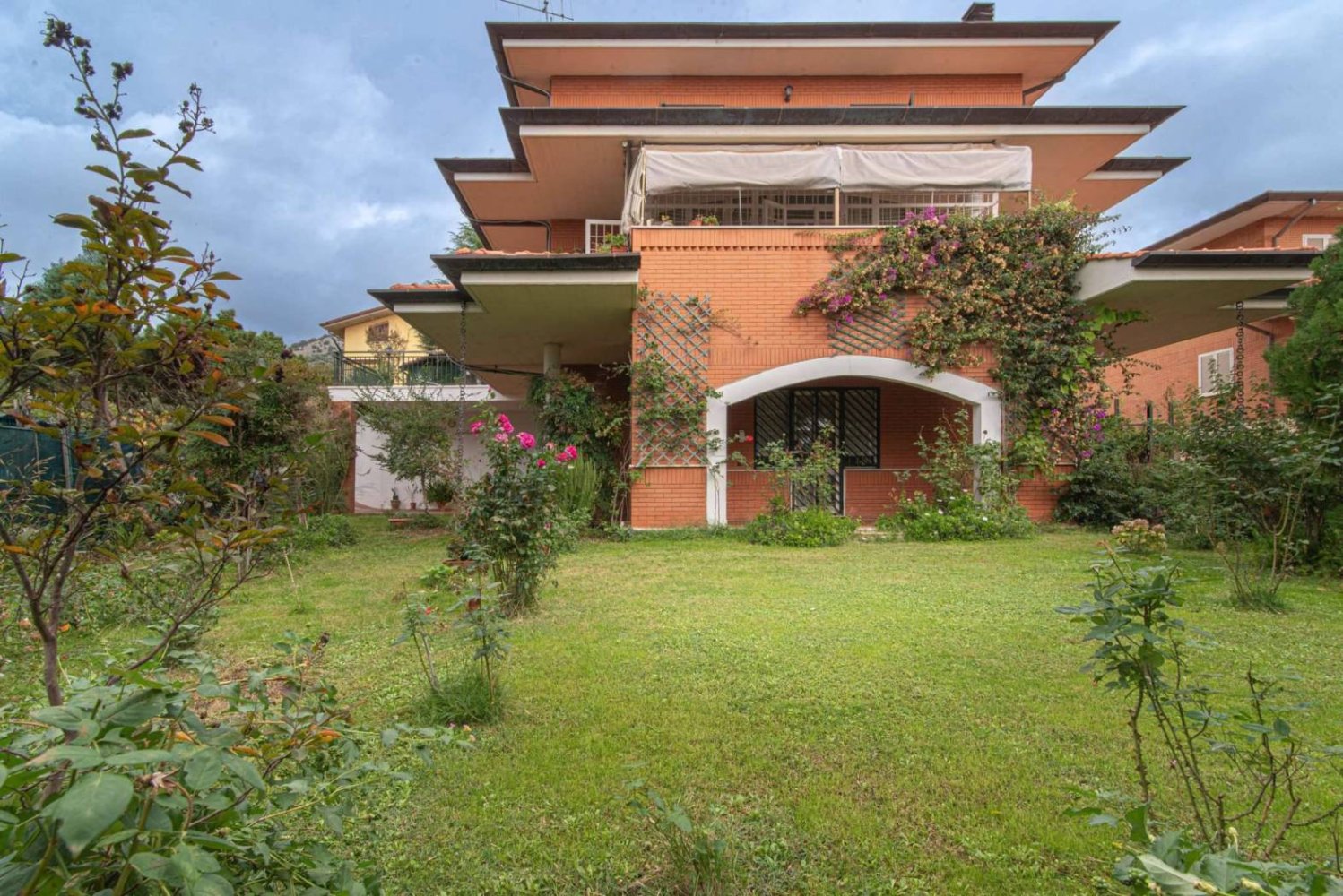 5 bedrooms Villa in Cori, Italy No. 307969