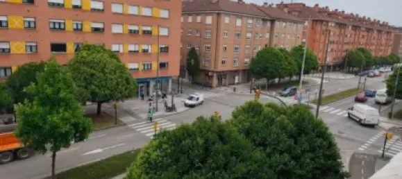 2 bedrooms Apartment in Gijon, Spain No. 156462 2