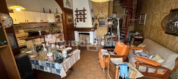 Apartamento de 2 dormitorios en Carrara, Italy No. 179301 10