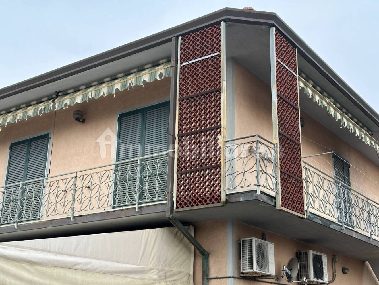 Apartamento de 2 dormitorios en Carrara, Italy No. 179301