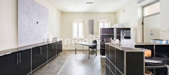 Oficina en Sesto ed Uniti, Italy 480 m² No. 317757 8