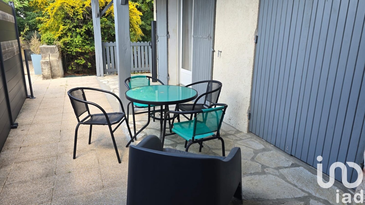 Здание с 1 спальней в Жонзак, Франция № 303989