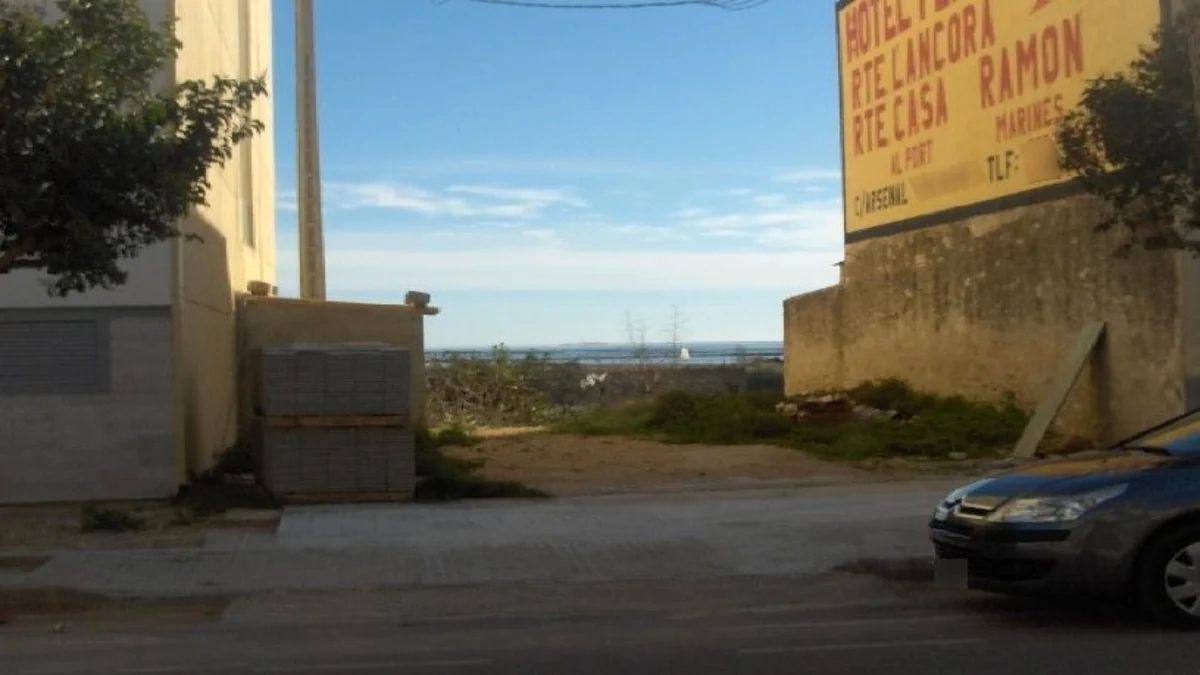  قطعة أرض في Sant Carles De La Rapita, Spain 202متر مربع رقم 139103