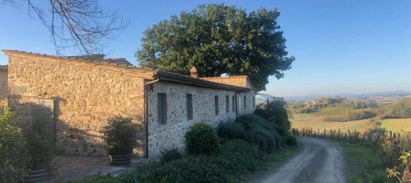 1350m² Commercial property in Montalcino, Italy No. 339403 12