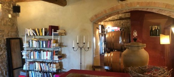 1350m² Commercial property in Montalcino, Italy No. 339403 16