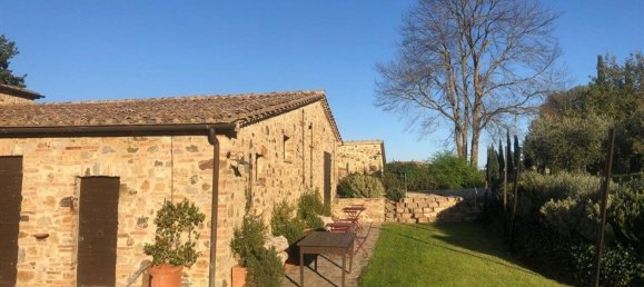 1350m² Commercial property in Montalcino, Italy No. 339403 7