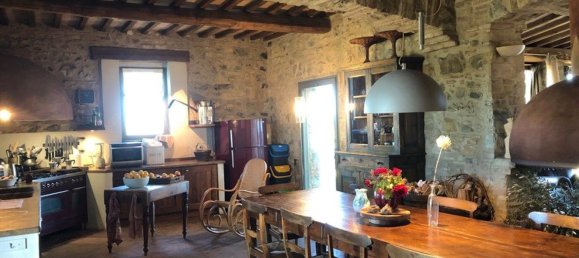 1350m² Commercial property in Montalcino, Italy No. 339403 18