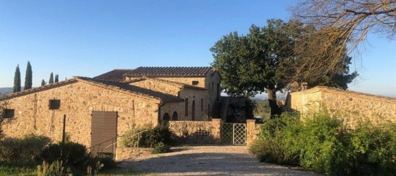 1350m² Commercial property in Montalcino, Italy No. 339403 11
