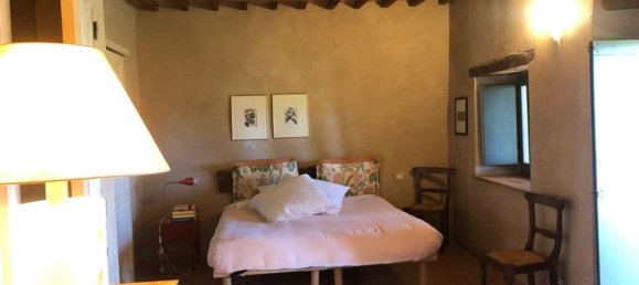 1350m² Commercial property in Montalcino, Italy No. 339403 20