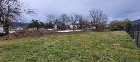 422m² Land in Entre-deux-Guiers, France No. 194149 3