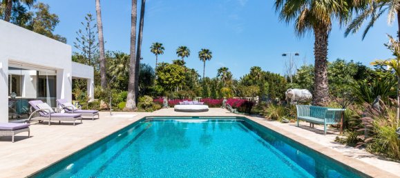 Villa de 5 dormitorios en Estepona, Spain No. 108993 12