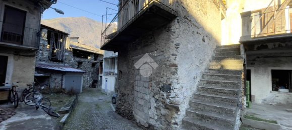 4 rooms House in Tirano, Italy No. 109079 3