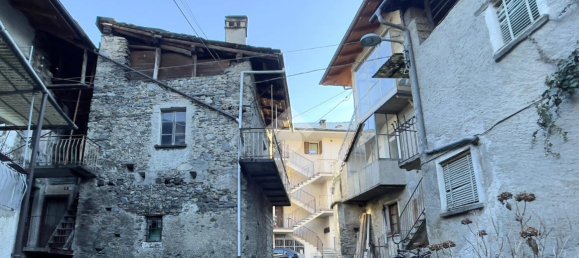 4 rooms House in Tirano, Italy No. 109079 6