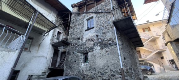 4 rooms House in Tirano, Italy No. 109079 9