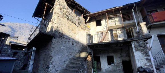 4 rooms House in Tirano, Italy No. 109079 4