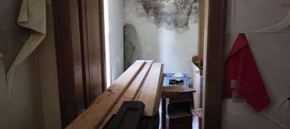 9 rooms Apartment in Cocquio-Trevisago, Italy No. 184525 13