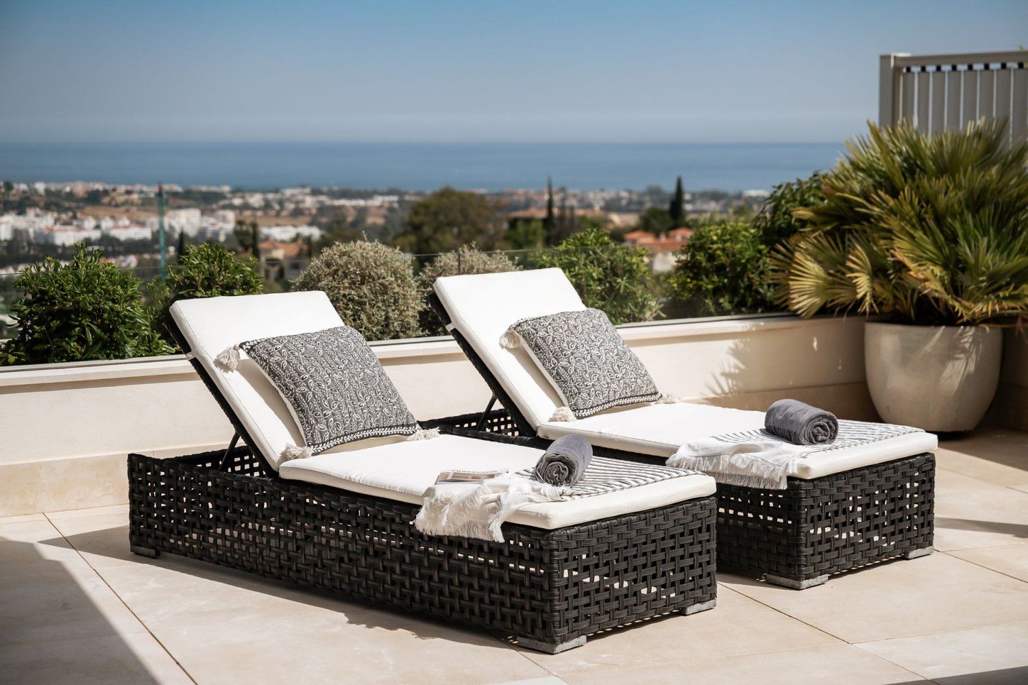 Ático de 3 dormitorios en La Quinta, Spain No. 151214