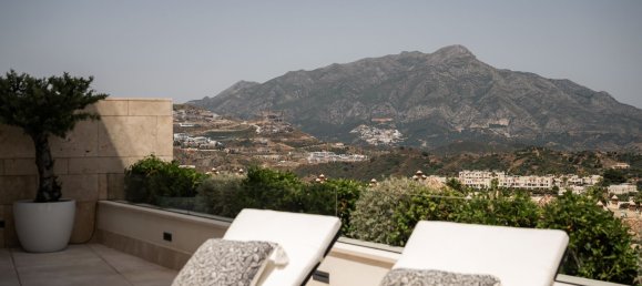 Ático de 3 dormitorios en La Quinta, Spain No. 151214 18