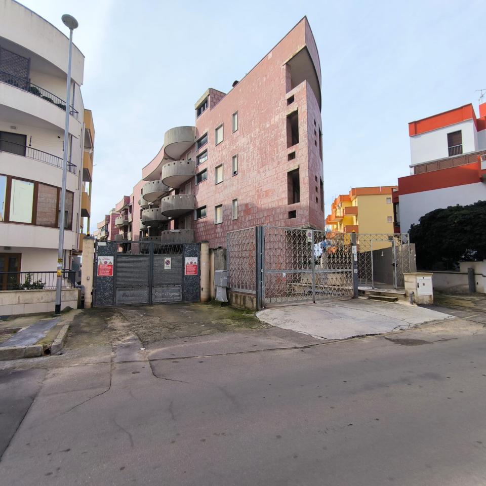 Garage à Gallipoli, Italy 24m² No. 232445