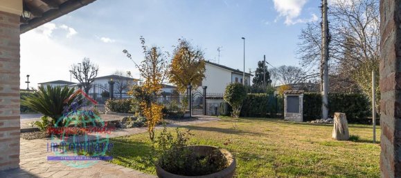 8 rooms Villa in Calderara di Reno, Italy No. 97560 6