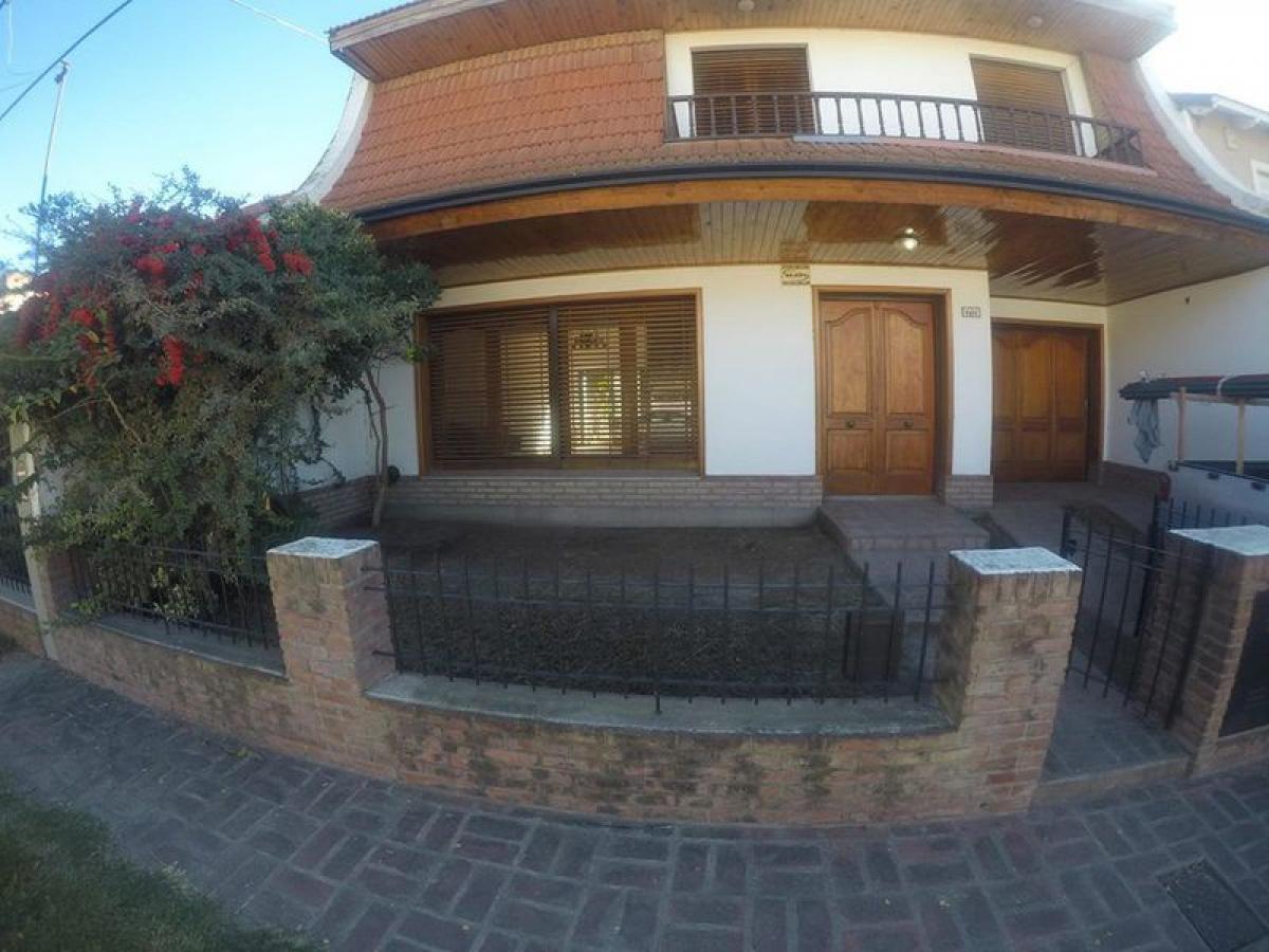 4 Schlafzimmer Haus in Buenos Aires, Argentina, Nr. 89684