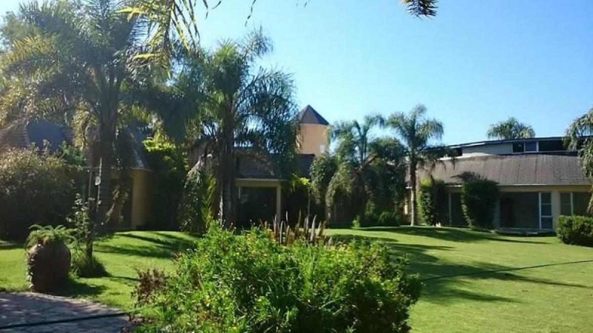 30m² Farm in Pilar, Argentina No. 31538