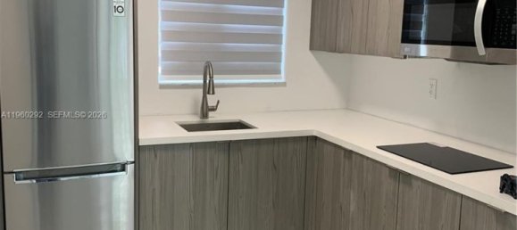 279.26 m² apartamento en alquiler en Miami, Miami-Dade, Florida, USA № 615705 4
