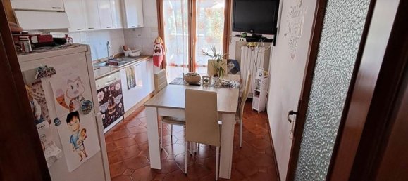 5 bedrooms Apartment in Castelbellino, Italy No. 378037 4