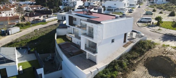 4 غرف نوم منزل في Almada, Portugal رقم 185703 33