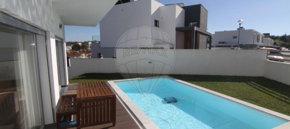 4 غرف نوم منزل في Almada, Portugal رقم 185703 45