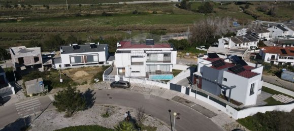 4 غرف نوم منزل في Almada, Portugal رقم 185703 37