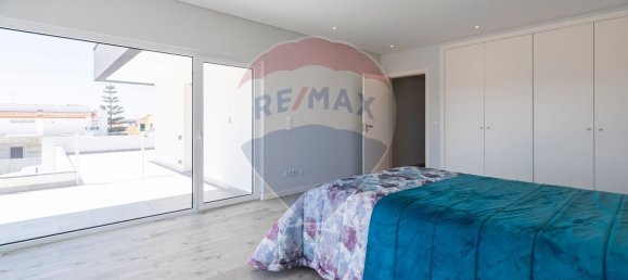 Дом с 4 спальнями в Торриш Ведраш, Португалия № 156661 39