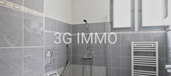 4 bedrooms Villa in Villelaure, France No. 324984 8