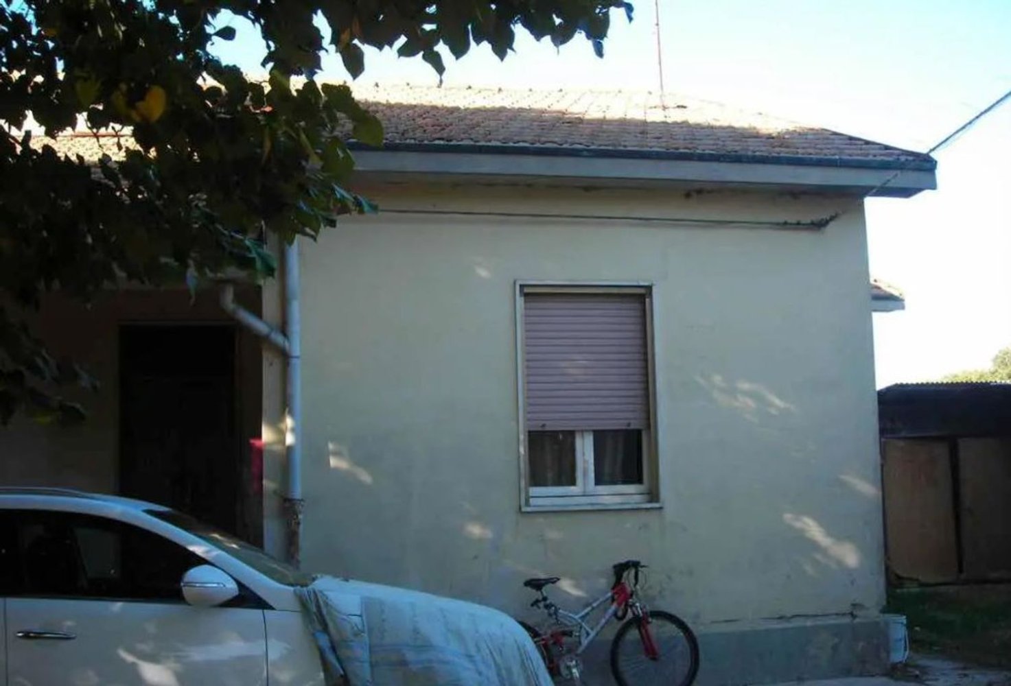 3 rooms House in Vigevano, Italy No. 229952