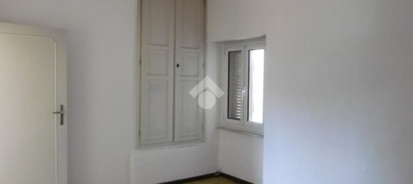 Дом с 3 комнатами в Генуя, Италия № 39464 11